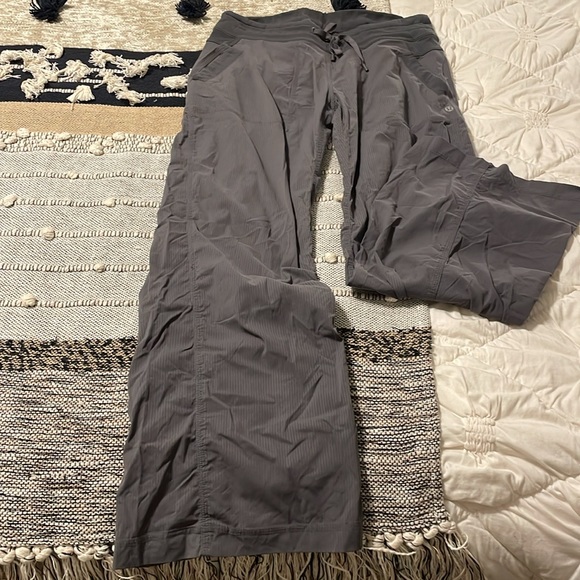 lululemon pants - Picture 2 of 4